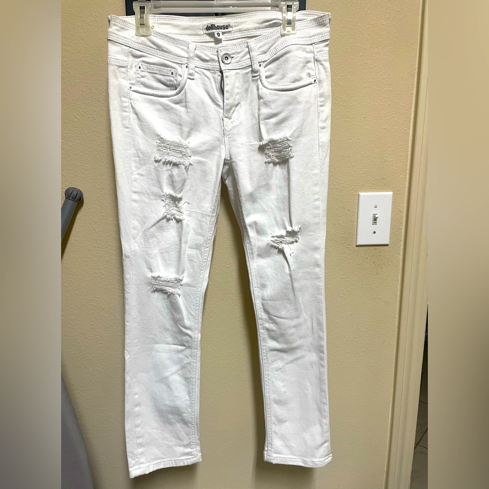 White denim capri with tears